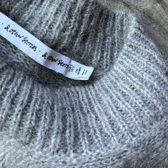 & Other Stories Mohair Wool Blend Gray Sweater Size Small - Picture 4 of 6